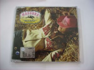 Music (CD2) 3 tr.