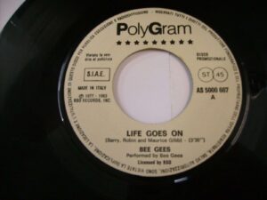 Life goes on / How old are you (ROBIN GIBB)