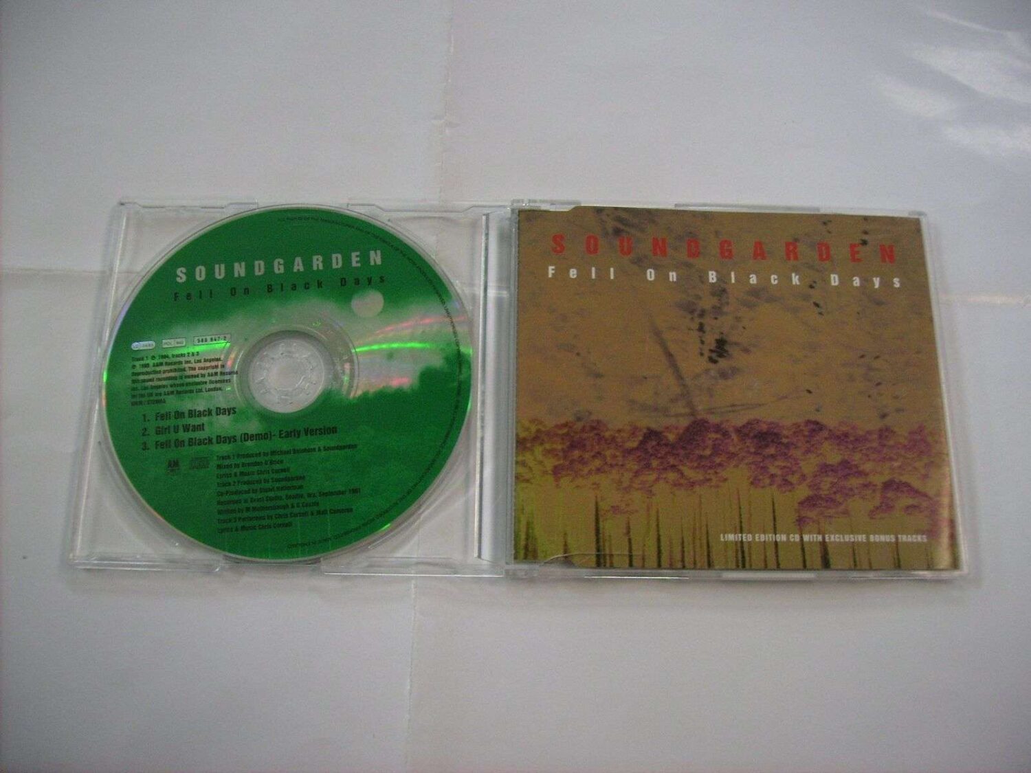 Fell on black days - 3 tr. (LTD)