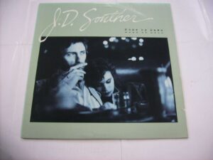 Home by dawn (cut-out sleeve)