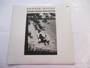 Wild and recluse (cut-out sleeve)