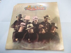 Smoke (cut out sleeve)