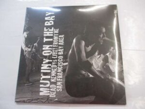 Mutiny on the Bay (2LP) (RE)