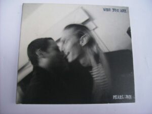 Who you are - 2 tr.