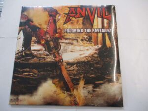 Pounding the pavement (2LP)
