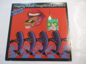 Singing whale songs in a low voice (cut out sleeve)