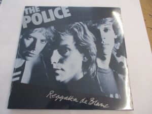 Reggatta de blanc (RE)