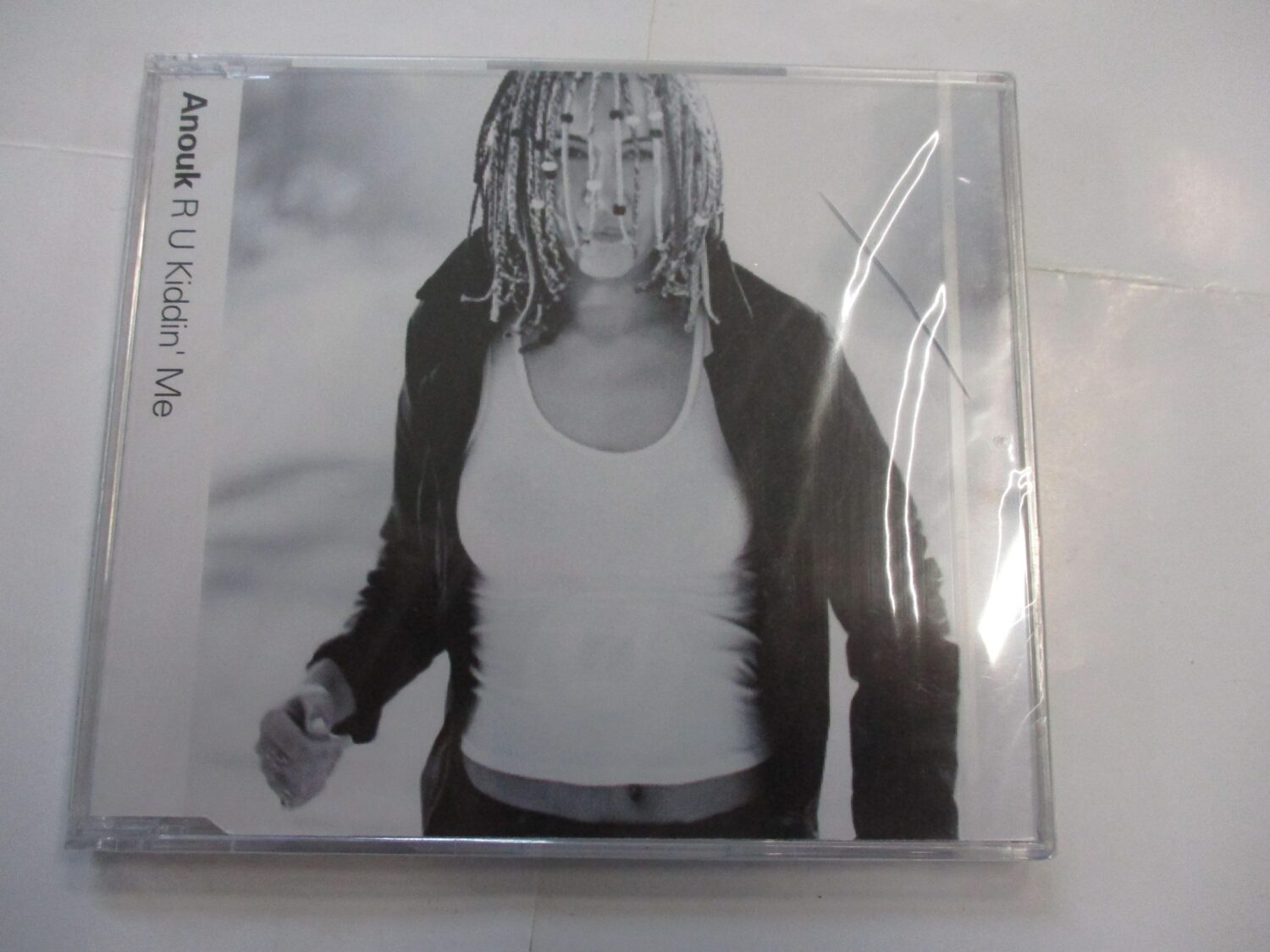 R U kiddin' me - 3 tr.