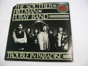 Trouble in paradise (cut out sleeve)