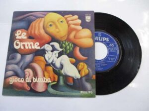 Gioco di bimba / Figure di cartone