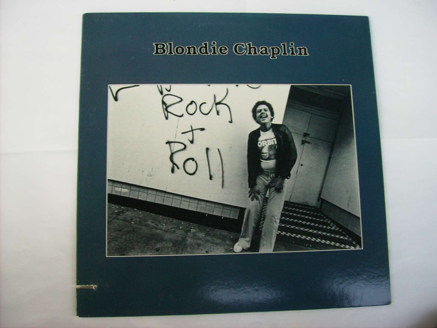 Blondie Chaplin (cut-out sleeve)