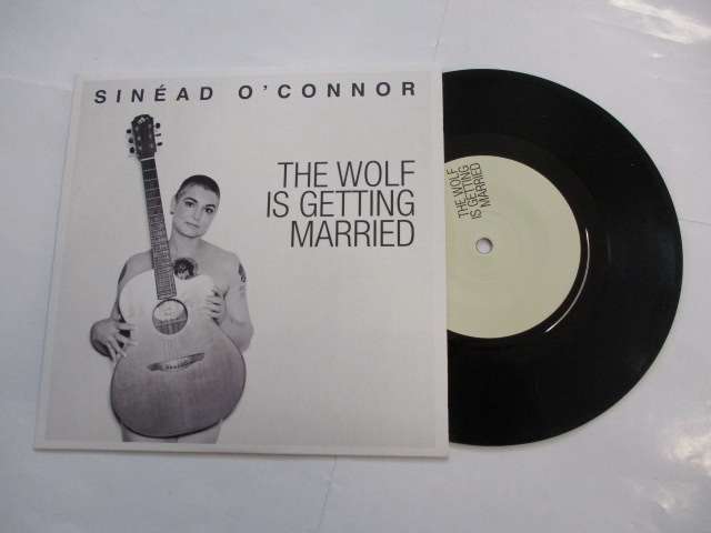 The wolf is getting married / I am stretched on your grave