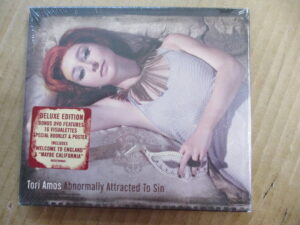 Abnormally attracted to sin (CD+DVD)