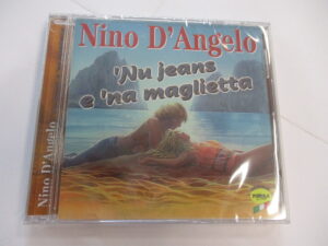 'Nu jeans e 'na maglietta