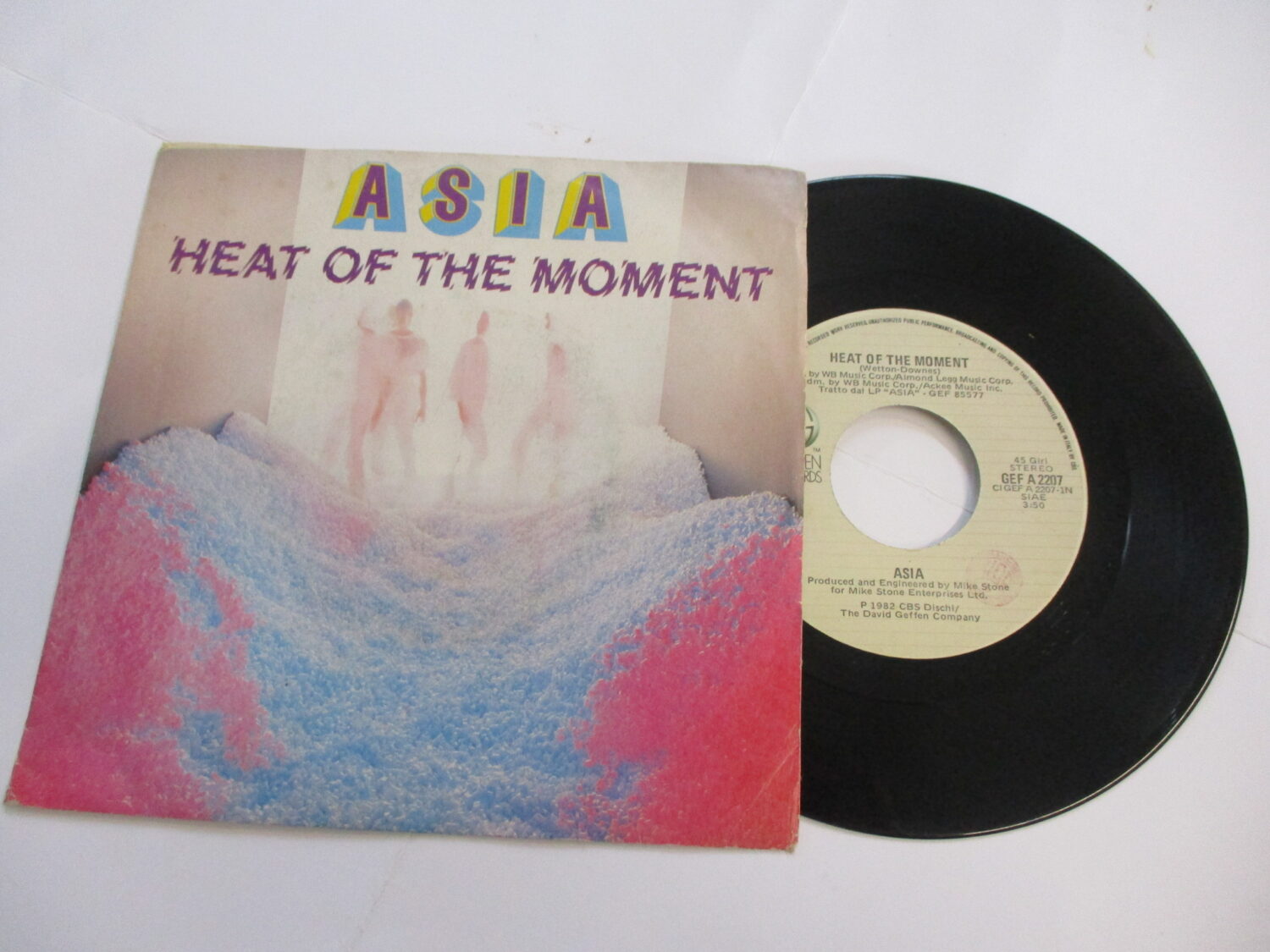 Heat of the moment/Ride Easy