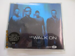 Walk On - 2 tr. + video