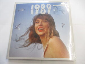 1989 (Taylor's Version) (blue)