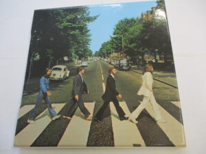 Abbey Road (3CD+BLURAY+BOOK BOXSET) (ANNIVERSARY EDITION)