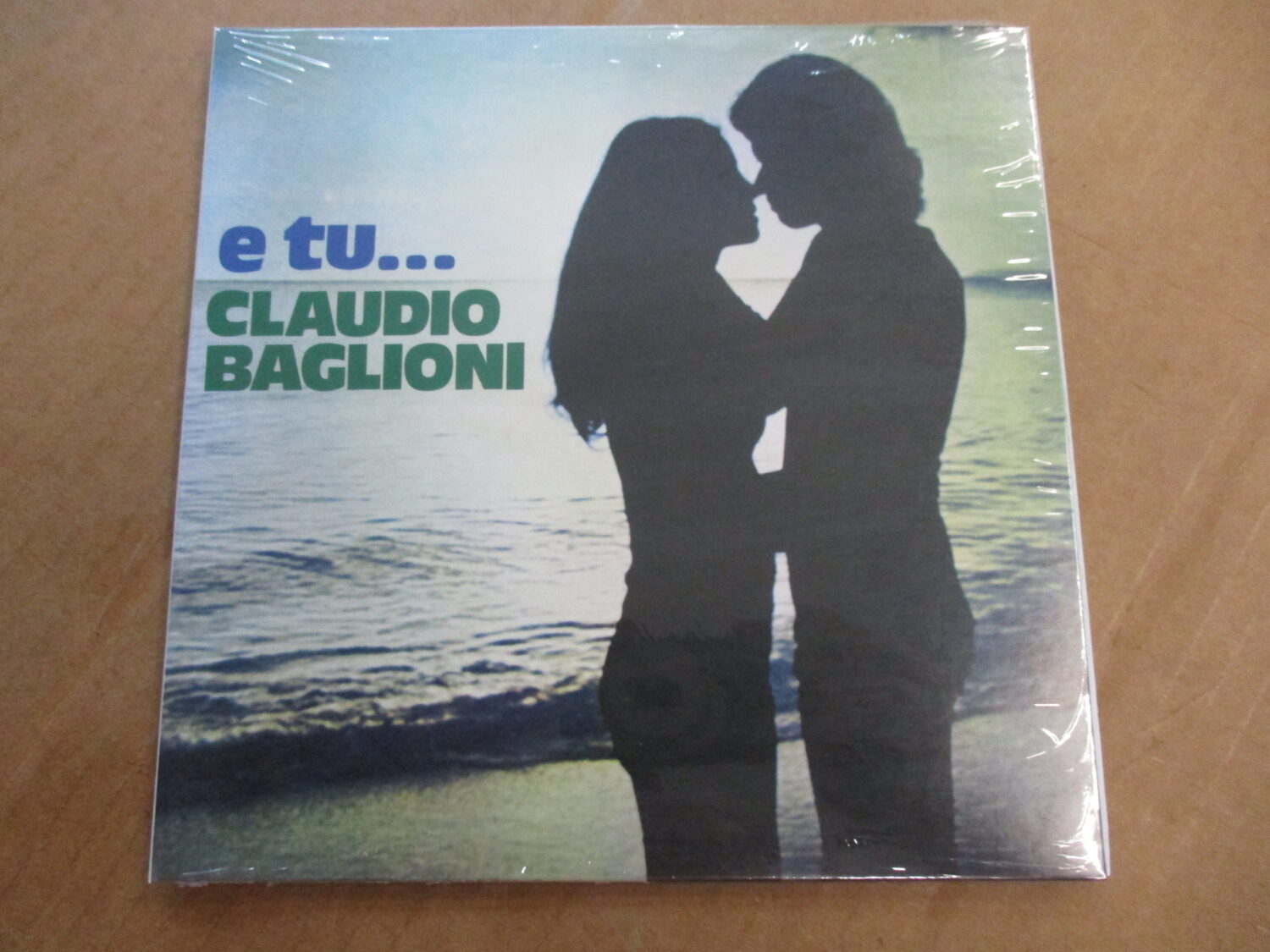 E Tu...