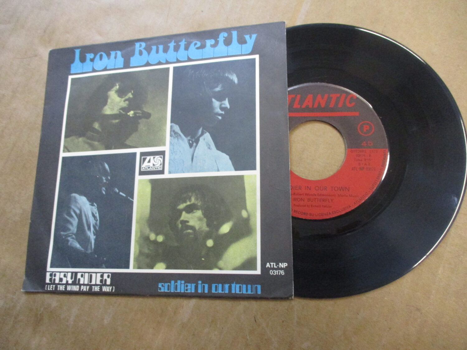Easy Rider (Let The Wind Pay The Way) / Soldier In Our Town