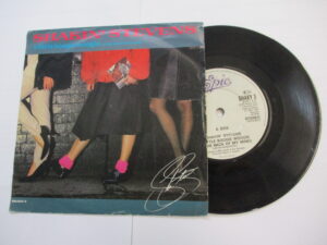 A little boogie woogie / If you're gonna cry